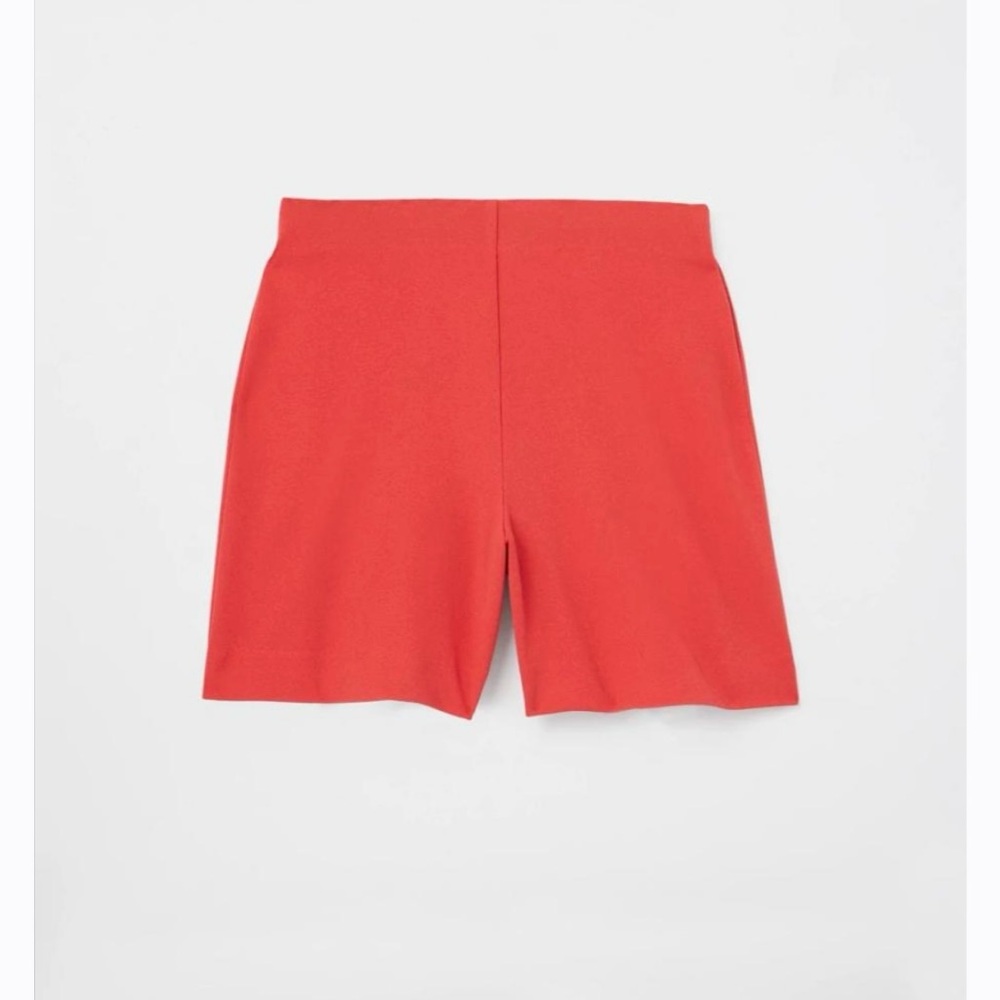 🌺 WHBM 5” Slip-On Shorts